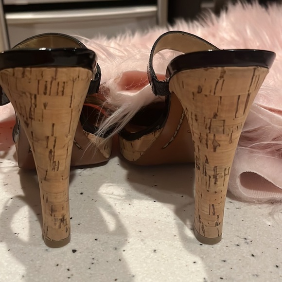 MICHAEL KORS PLATFORM CORK HEELS 7M - Picture 3 of 7